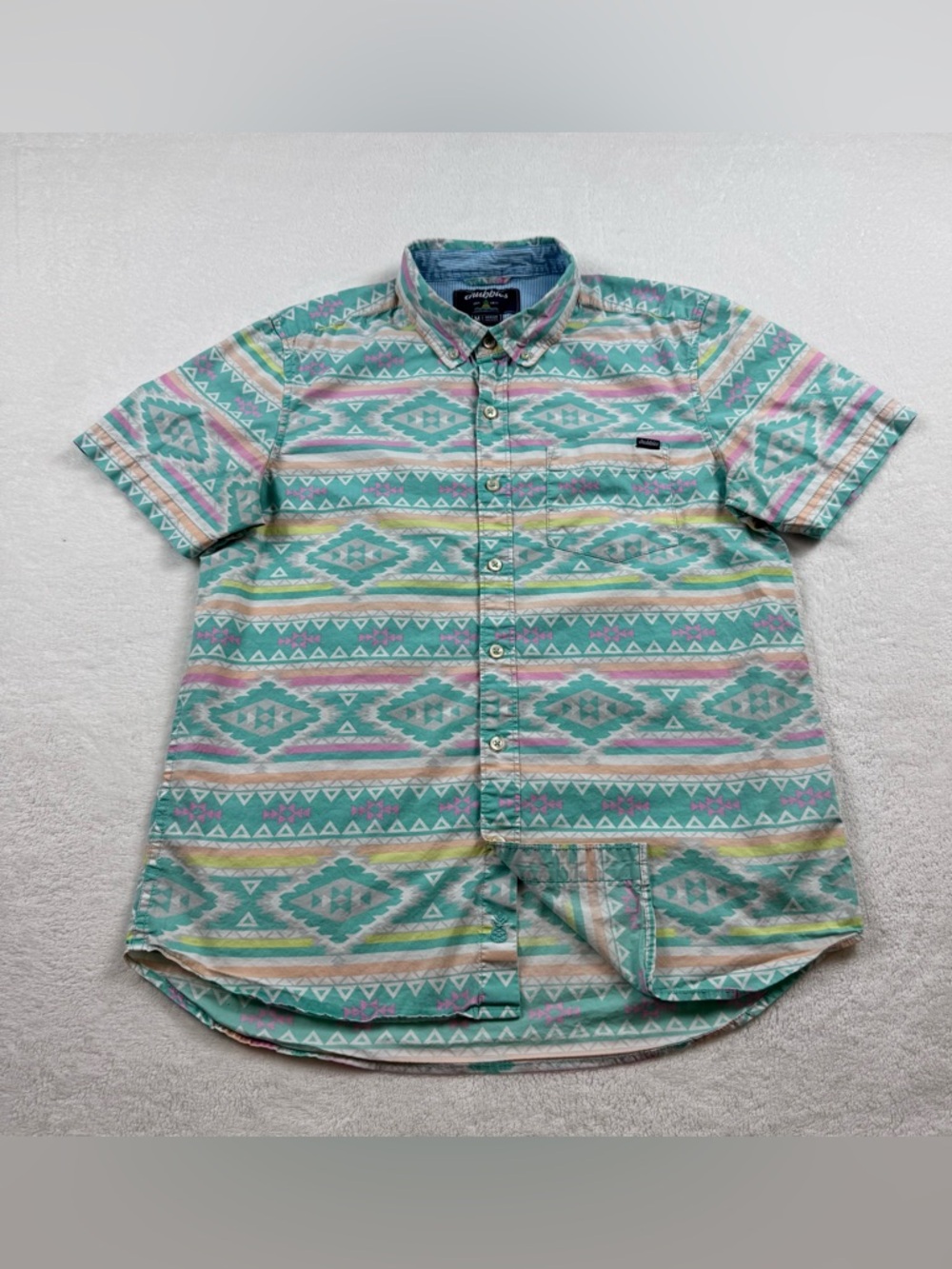 Chubbies shirt men’s size Medium green southwestern Aztec print popover stretch